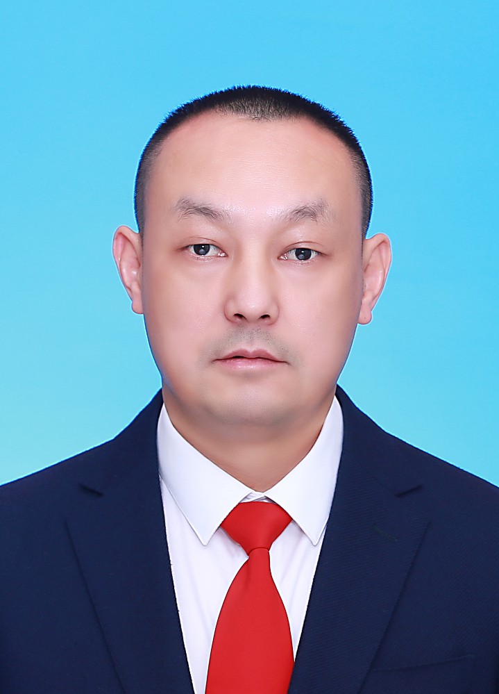 彭鸿照片.jpg